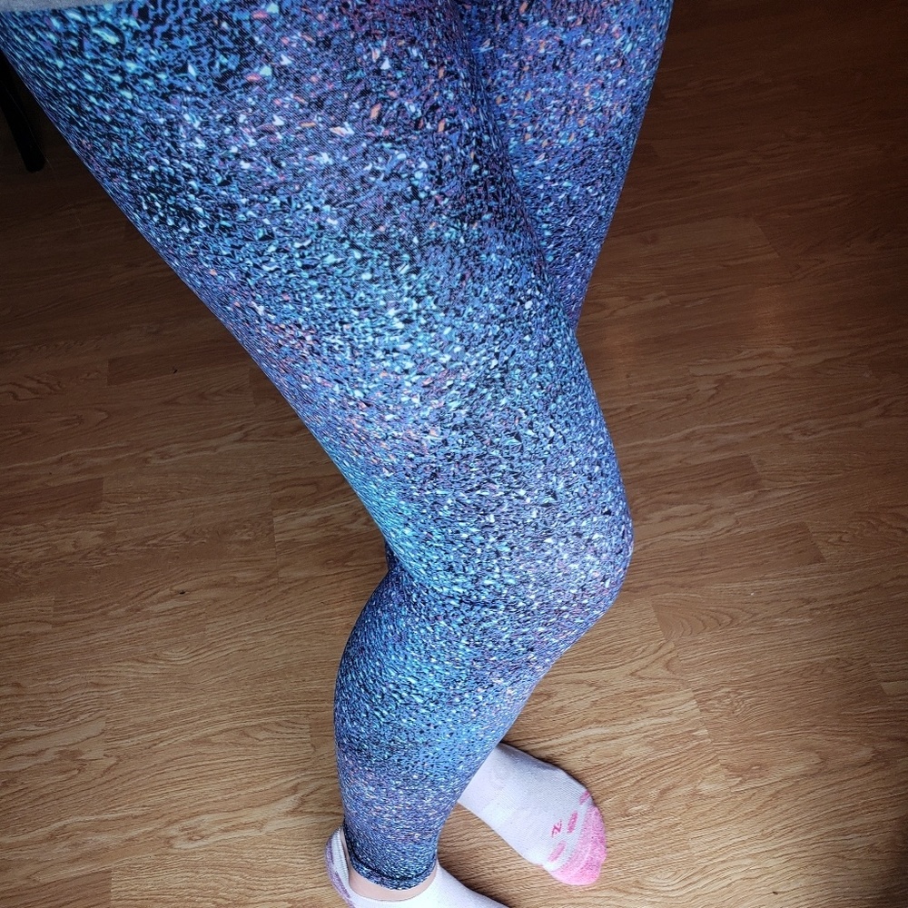 Lululemon Size 8 RARE mermaid Wunder Under